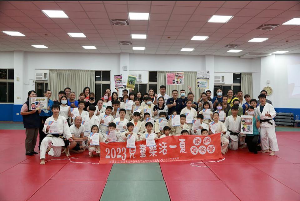 樹林柔道夏令營結訓 寓教於樂培養正確觀念