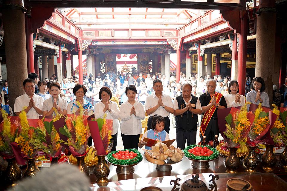女童朗讀義民祭客語祝文 字正腔圓傳承義民精神