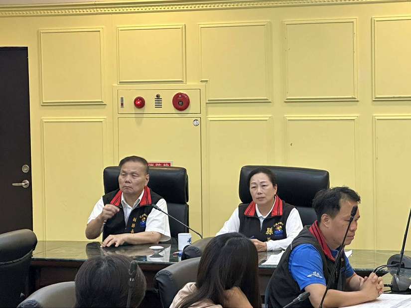 花蓮縣政府召開紅單拆除受災戶會議 縣長徐榛蔚傾聽民意 為花蓮鄉親爭取最大權益