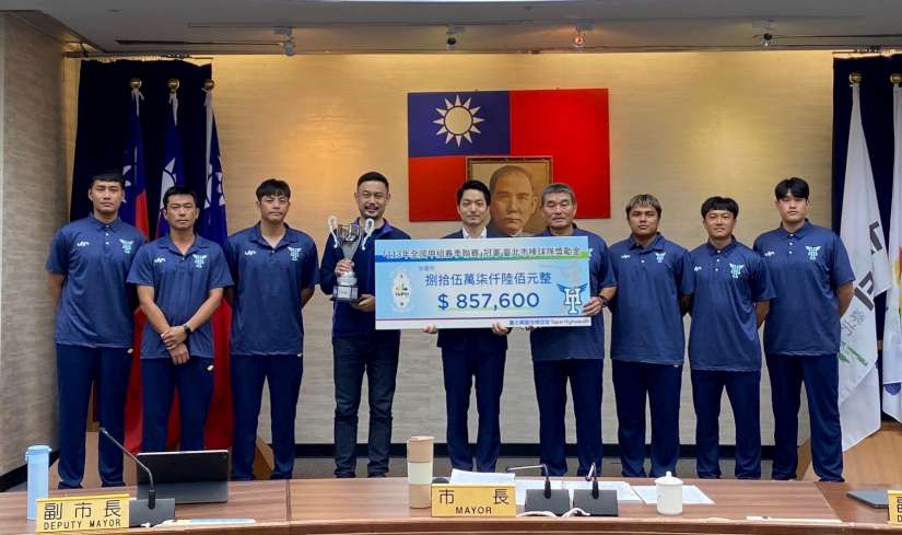 臺北興富發棒球隊稱霸全國甲組春季聯賽 冠軍盃獻蔣萬安市長榮耀全體市民