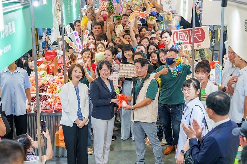 屏東西市場華麗轉身盛世開幕 蕭副總統贈好彩頭祝大發利市
