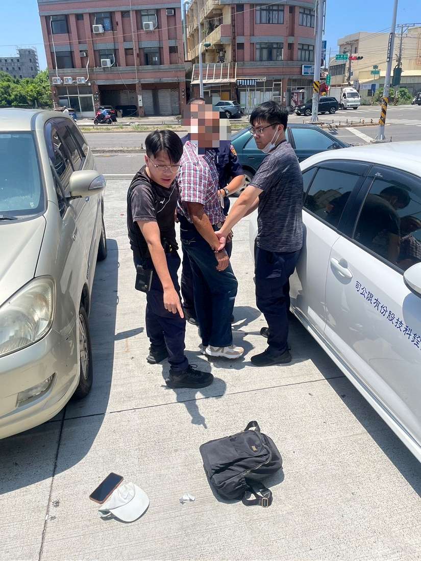 和美警捕獲持毒詐團車手 攔阻血汗錢50萬元