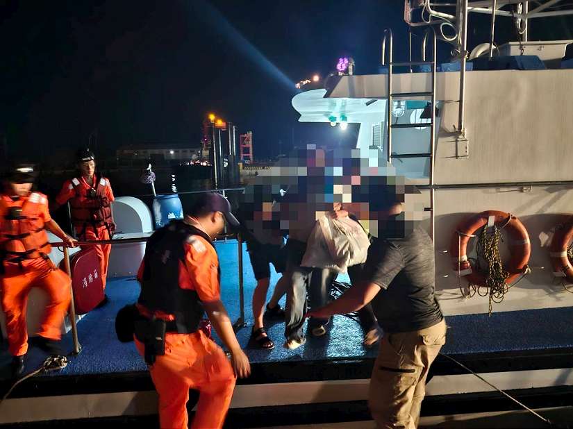 北竿鄉親抽搐痙攣 海巡急送南竿就醫