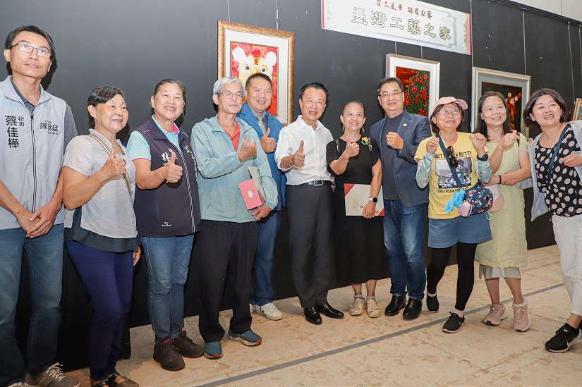 「113年百工風華 諸羅獻藝」特展開幕,嘉義縣長翁章梁親臨欣賞
