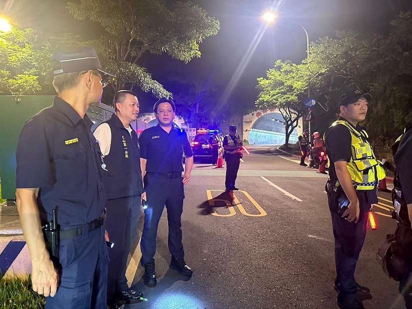 中秋節週開跑 文山一警自主靖城 首度實施「雙向封閉式威力路檢」